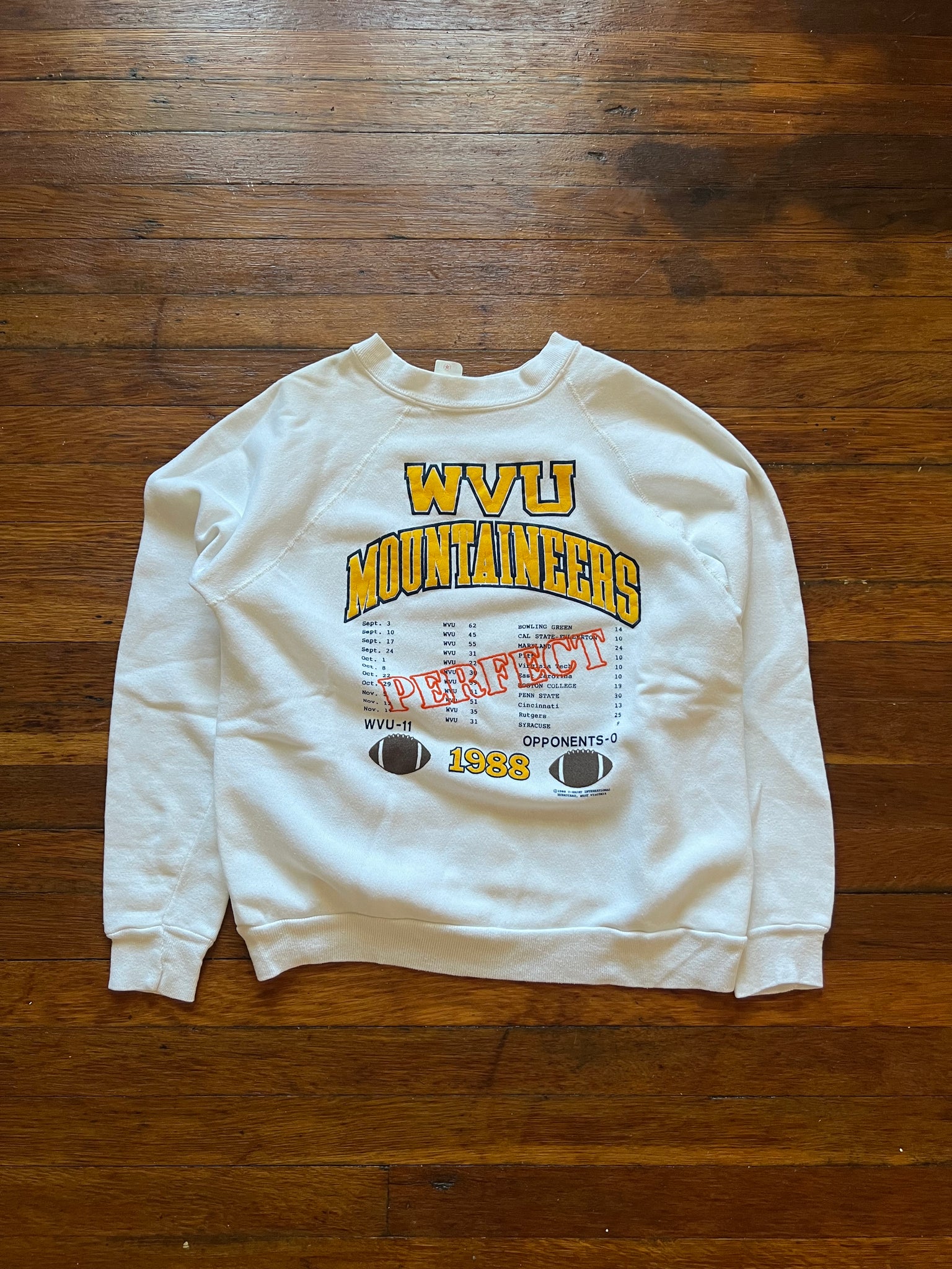 Vintage 80s WVU Mountaineers Puff Print Undefeated Season Graphic Crewneck